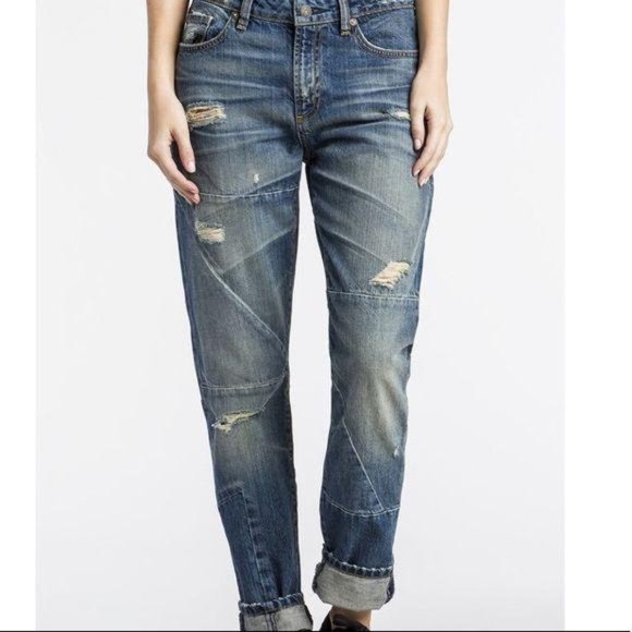MISS ME Boyfriend Jeans Distressed Cross Patch NWT - Picture 1 of 8